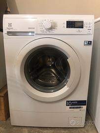 Lavatrice Elettrolux salva spazio