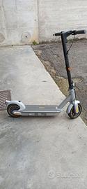 Monopattino elettrico Ninebot MAX G30LE II