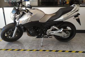 Suzuki GSR 600