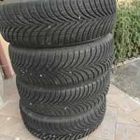4 Pneumatici invernali con cerchio 185/65 r15