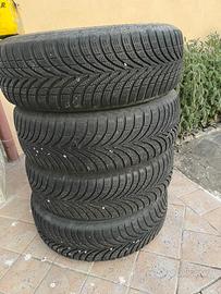 4 Pneumatici invernali con cerchio 185/65 r15