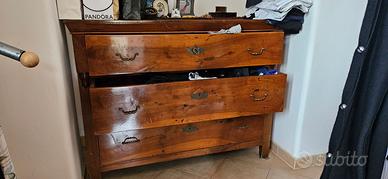 Como' antico in noce