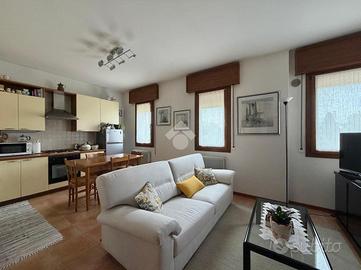 3 LOCALI A CARBONERA