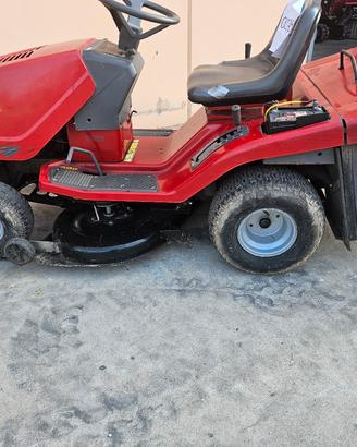 trattorino efco a raccolta 