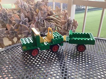 LEGO JEEP VERDE CON RIMORCHIO