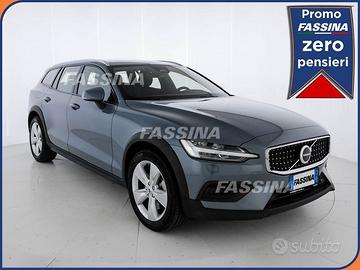 Volvo V60 Cross Country B4 (d) AWD automatico...