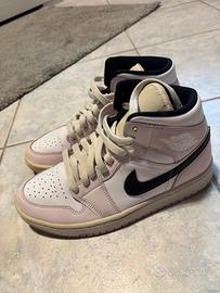 Air Jordan 1 Mid Barely Rose