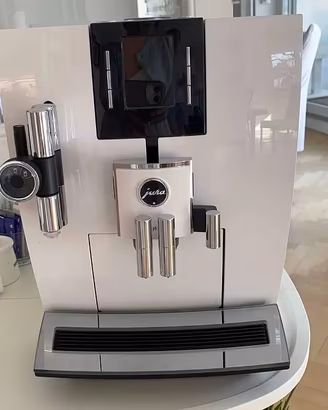 Macchina da caffè automatica jura J6