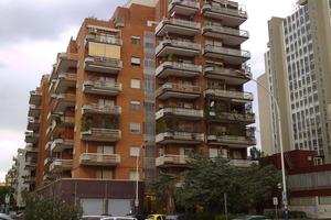 Arredato p. auto centrale ristruttutrato prestig