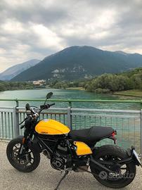 Ducati Scrambler 800 - Full Throttle 2019