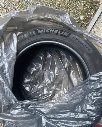 Pneumatico Michelin 215/55/18