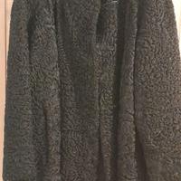 Pelliccia elegante nera – taglia 46 – stile classi