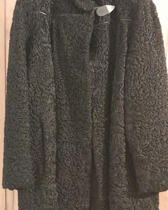 Pelliccia elegante nera – taglia 46 – stile classi