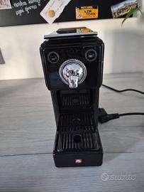 macchinetta  Illy x3 x-caps