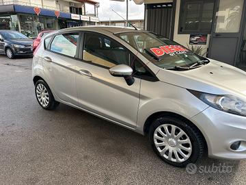 Ford Fiesta 1.4 TDCi 68CV 5 porte Titanium