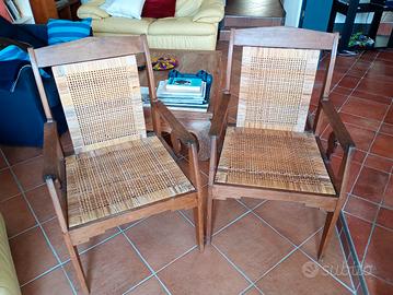 coppia di poltroncine in legno