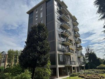 Appartamento di 170 m² con 5 locali e box auto dop