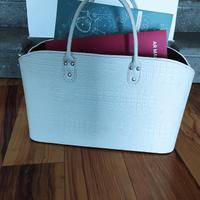 portariviste in pelle bianca