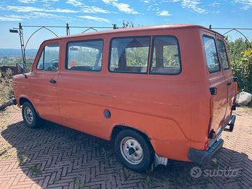 Ford TRANSIT 1981 3 posti vetrato