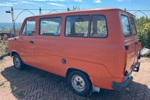 Ford TRANSIT 1981 3 posti vetrato