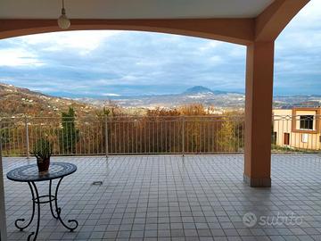 Appartamento panoramico con giardino Anno 2016