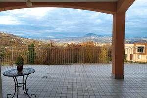 Appartamento panoramico con giardino Anno 2016