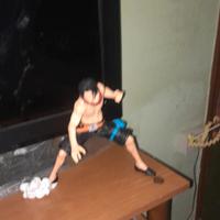 statue