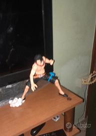 statue