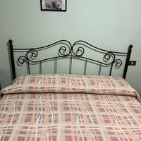 Letto in ferro battuto completo di doghe in legno