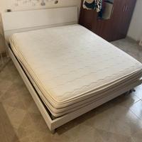 letto matrimoniale con materasso 