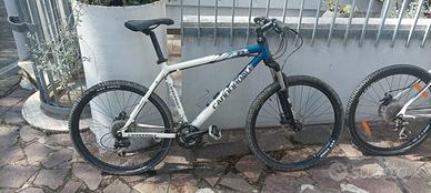 Bicicletta Cannondale MTB