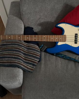 Basso + amplificatore usato pochissimo