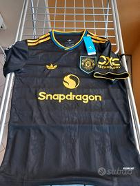 Terza maglia Manchester United #8 B.Fernandes 