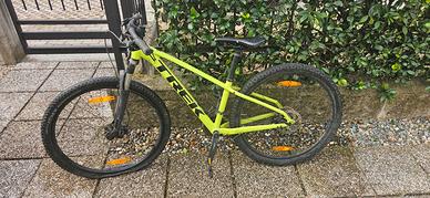 Bicicletta  Trek  marlin 5  13.5 inch.