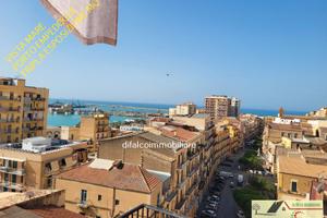 Vista MARE E PORTO MQ 170 TRIPLA ESPOSIZIONE