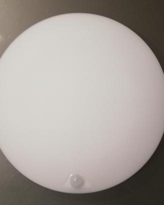 Plafoniera LED con sensore di movimento 