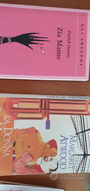 2 libri (gli Adelphi e l'altro edito da Corbaccio)