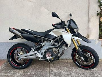 Aprilia Dorsoduro 750