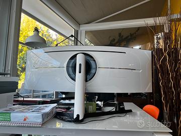 Monitor Curvo
