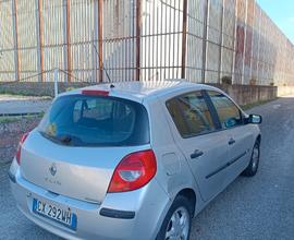 RENAULT Clio 2006