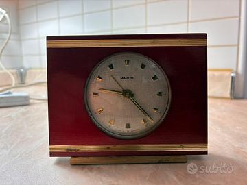 Orologio sveglia da tavolo mouthe