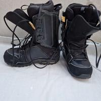 scarponi  snowboard DC  tg. 43