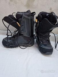 scarponi  snowboard DC  tg. 43