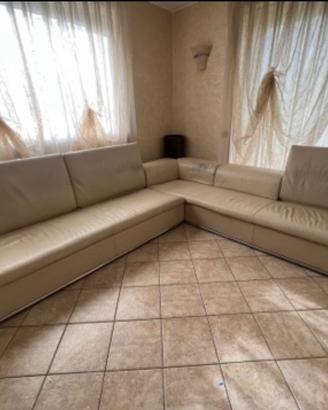 Divano angolare in pelle di vitello 3x3,2 m