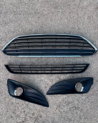 Griglia anteriore con fendinebbia