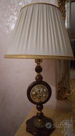 Lume in legno rifinizioni oro