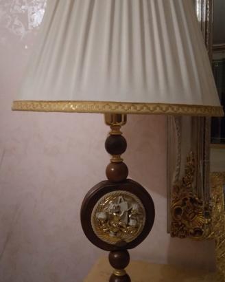 Lume in legno rifinizioni oro
