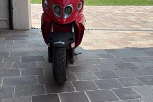 Malaguti Phantom F12R Ducati corse 250 esemplari
