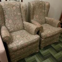 Due Poltrone classiche comode - Tessuto floreale