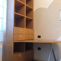 Libreria con scrivania in pero